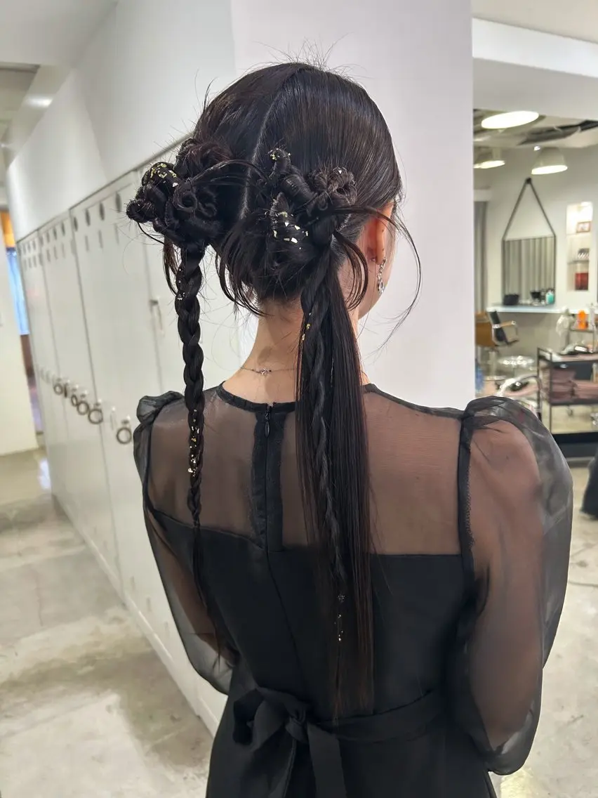 ロング ヘアアレンジ 結婚式・ブライダル 🧣艶カラー・ヘア セット Chie🧸のヘアスタイル