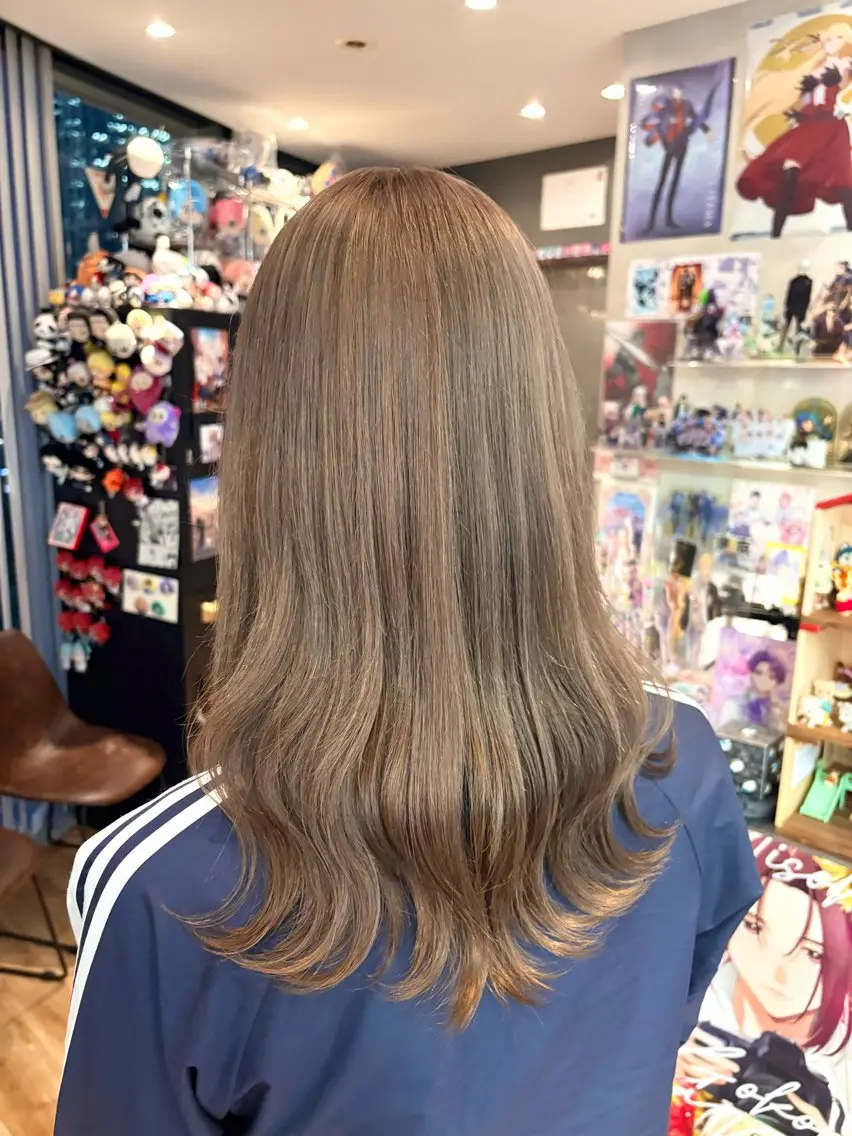 ロング カラー ベージュカラー ブリーチ ブラウンカラー キャラメルブラウン ココアブラウン ヘアカラー トリートメント 推しカラー/ ミクのヘアスタイル
