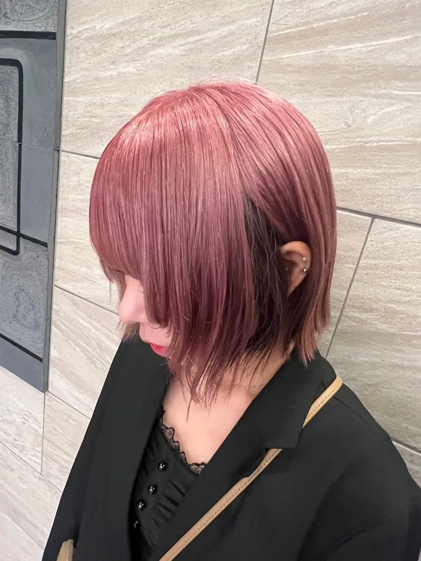 ミディアム カラー ブリーチ 透明感カラー イヤリングカラー ピンクカラー ヘアカラー ハイトーン/ 髪質改善 中野亘稀のヘアスタイル