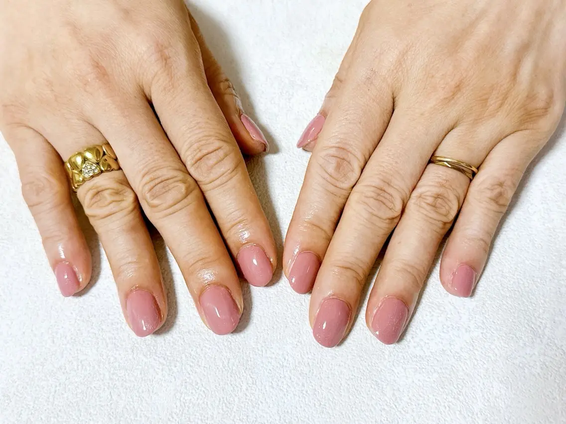 ネイル オーロラネイル フットネイル フレンチネイル ジェルネイル マグネットネイル ハンドネイル mogunail &blowのネイルデザイン