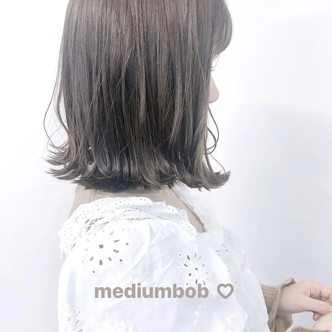 ミディアム misaki🎀 まろみ透け感カラーのヘアスタイル