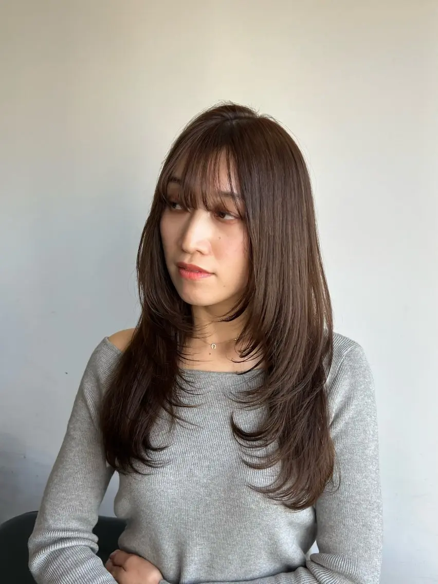 ロング カラー ブラウンカラー オリーブブラウン レイヤーカット azumi/グレー ジュ/オリーブ/縮毛のヘアスタイル