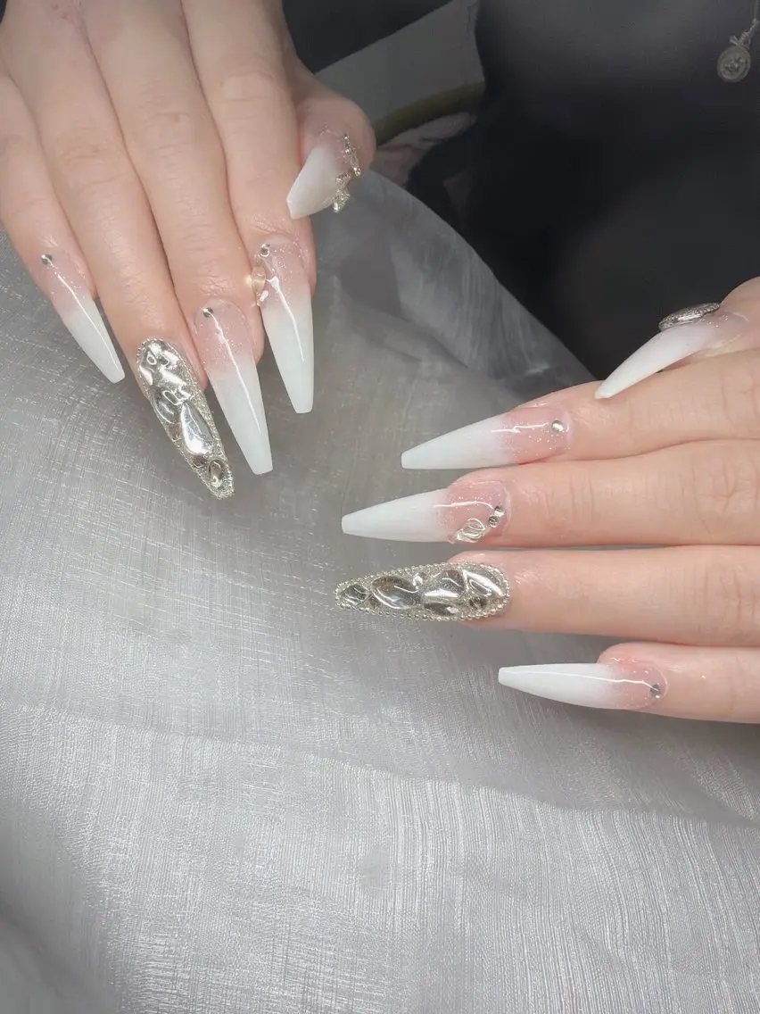 ネイル ハンドネイル Lee Nailsのネイルデザイン
