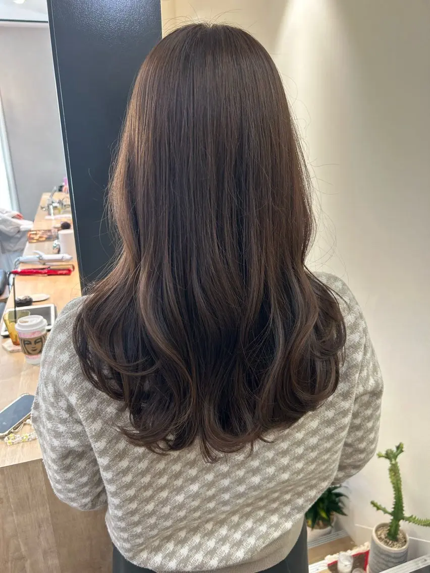 ロング カラー ベージュカラー ブリーチ ブリーチなしカラー hubhair レイヤー/透明感のヘアスタイル