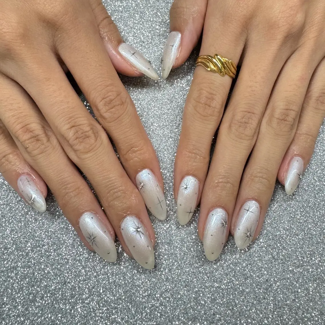 ネイル ハンドネイル VIERU 🌈🎀💖のネイルデザイン