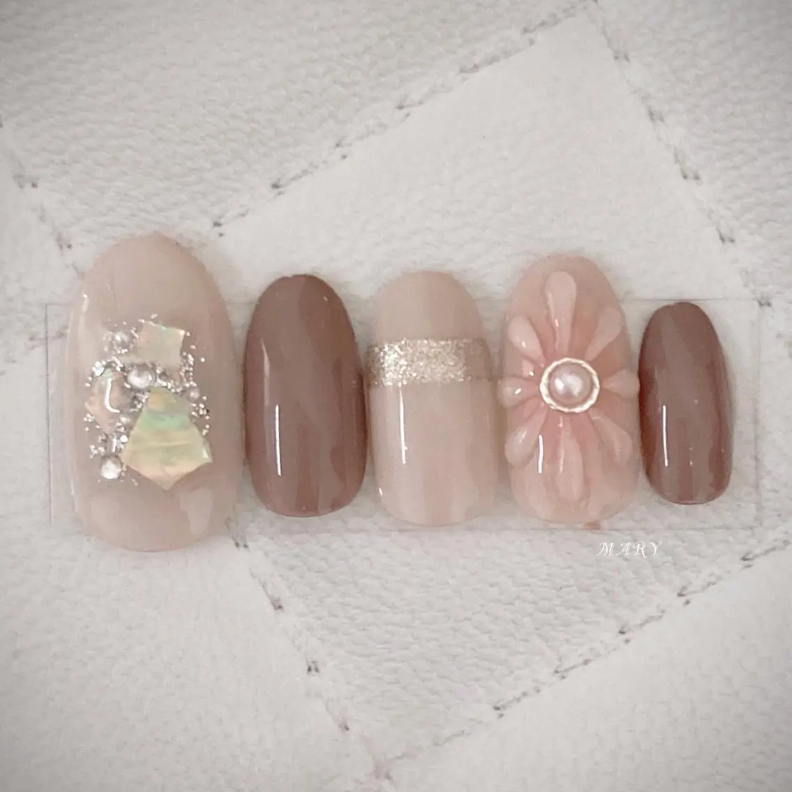 ネイル フラワーネイル ニュアンスネイル ワンカラーネイル ハンドネイル Mary nail .narumiのネイルデザイン