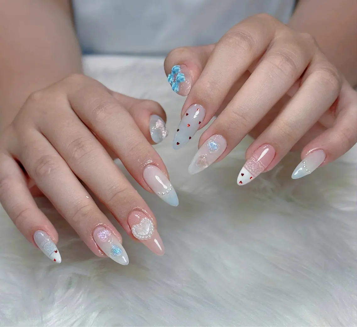 ネイル オーロラネイル チークネイル フットネイル フレンチネイル ジェルネイル ハンドネイル Nichi Nailsのネイルデザイン