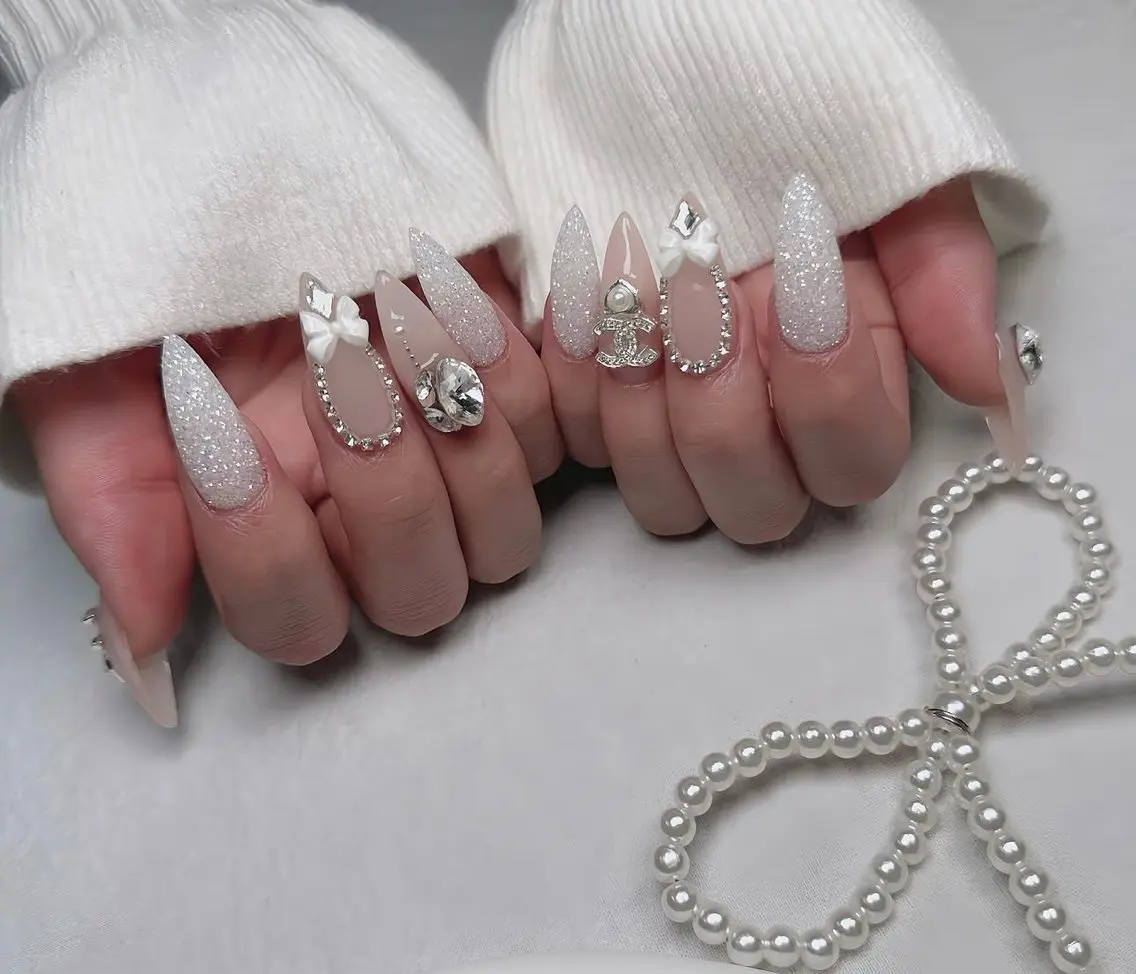 セミロング 韓国風ヘア ハンドネイル Aila Nail ShinOkuboのネイルデザイン