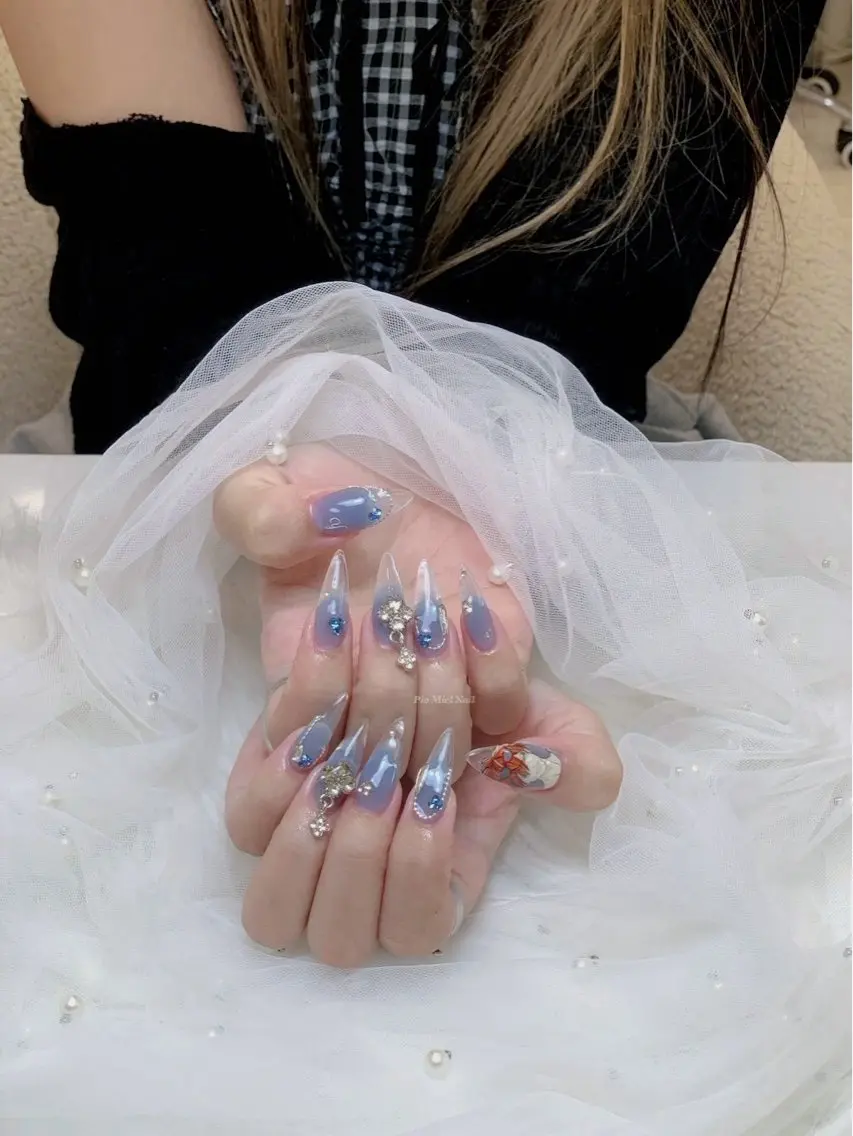 ネイル ハンドネイル HANA 長さだしのネイルデザイン