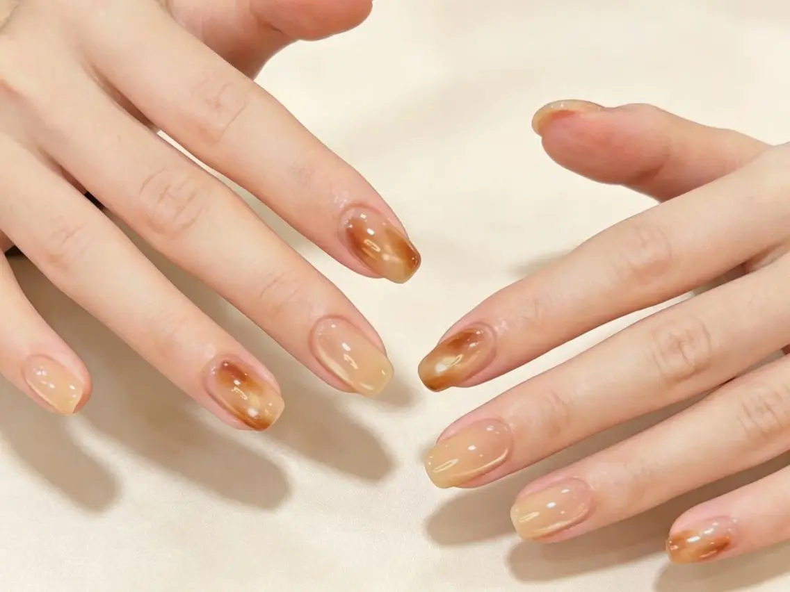 ネイル メンズ メンズ韓国風 ハロウィン クリスマス べっ甲ネイル ボルドー ハンドネイル ハンドケア NEW NAIL KaKa❤️🔥のネイルデザイン