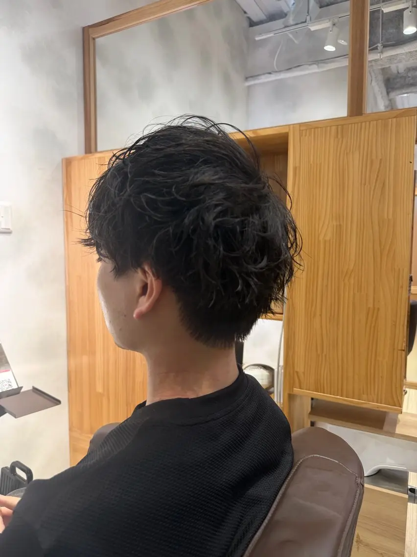 パーマ メンズ センターパート メンズパーマ ニュアンスパーマ カット パーマ レディースカット モデル募集　山田省吾のヘアスタイル