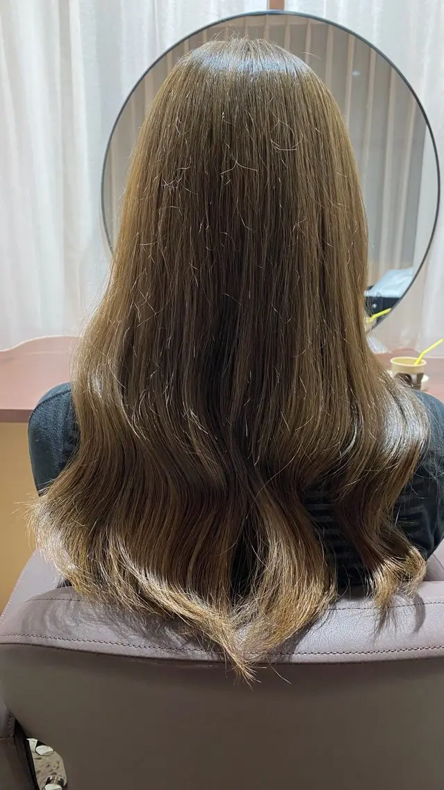 ロング カラー メンズカット attraitななかのヘアスタイル