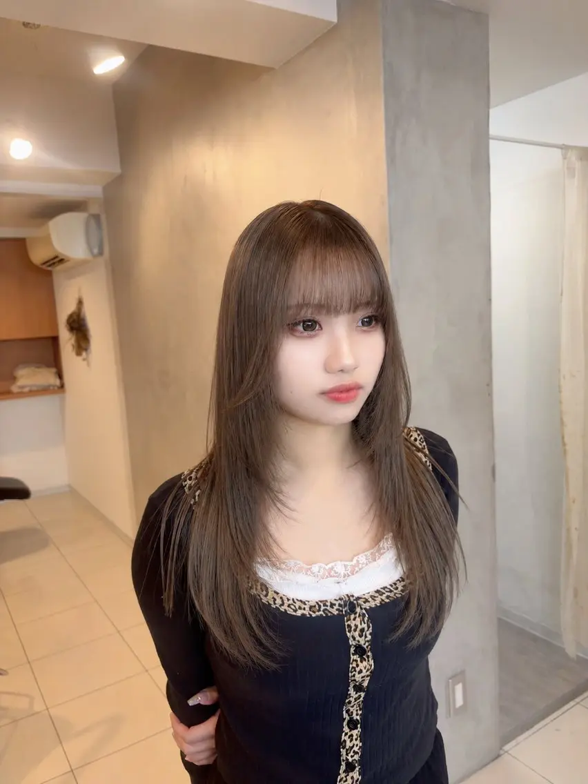 セミロング カット 久村 泰生のヘアスタイル