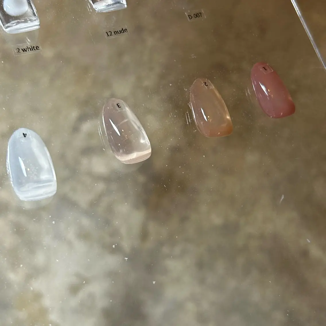 ナチュラルカラー4色から選択🩷10本長さ出しワンカラー💅⚠️長さ5ミリまで⚠️の写真