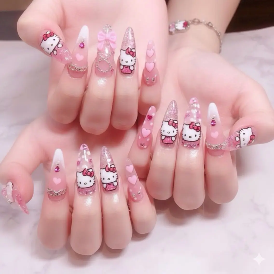 ネイル アートネイル フレンチネイル ジェルネイル キラキラネイル 韓国ネイル ハンドネイル ハンドケア Hann Nailのネイルデザイン