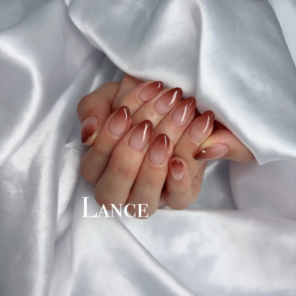 ネイル オーロラネイル フットネイル 氷ネイル・うるうるネイル キラキラネイル 韓国ネイル Lance nailのネイルデザイン