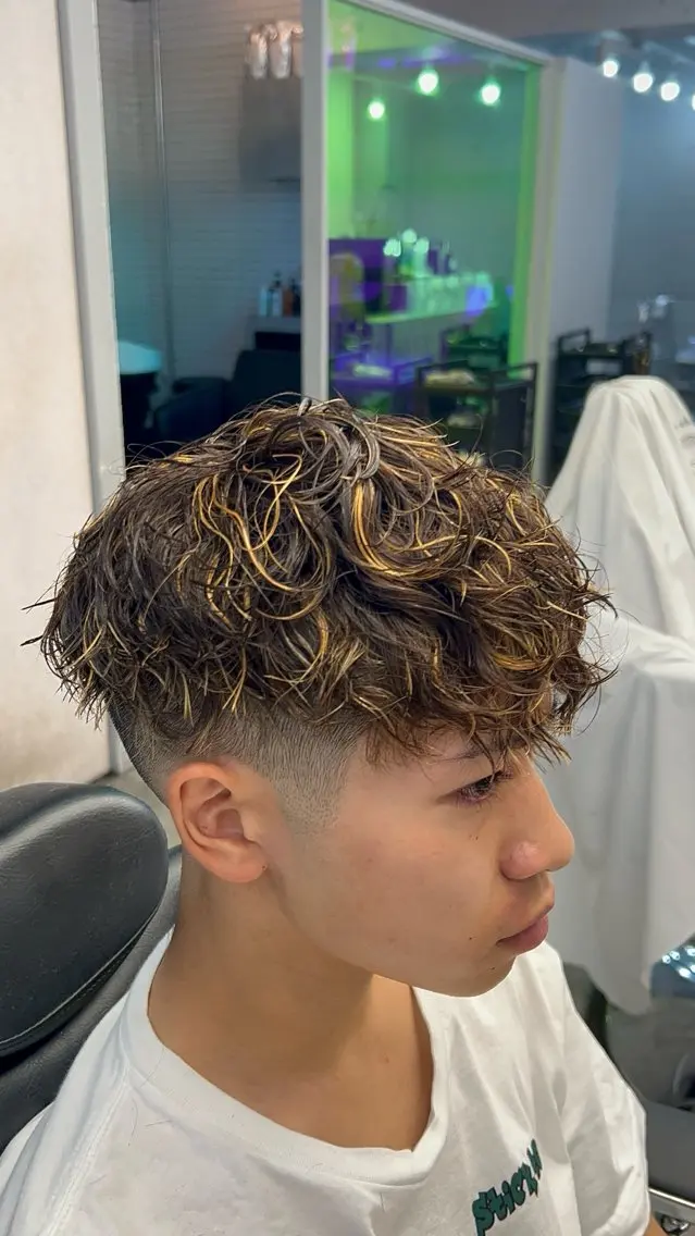 カラー パーマ メンズ 【刈部倶楽舞】 福岡 大芽のヘアスタイル