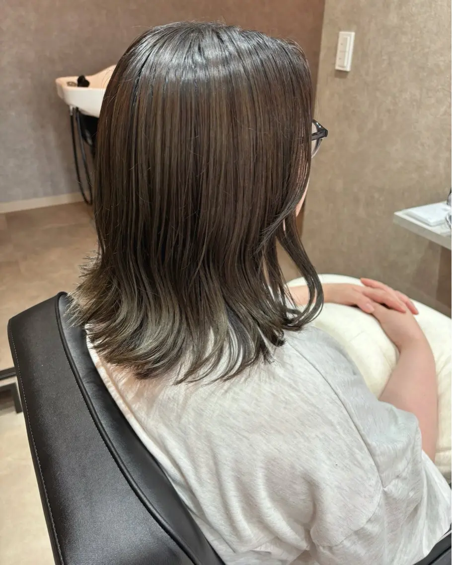 ミディアム カラー グレージュ オリーブグレージュ オリーブグレー ボブ カット ヘアカラー トリートメント Mina Akiyamaのヘアスタイル