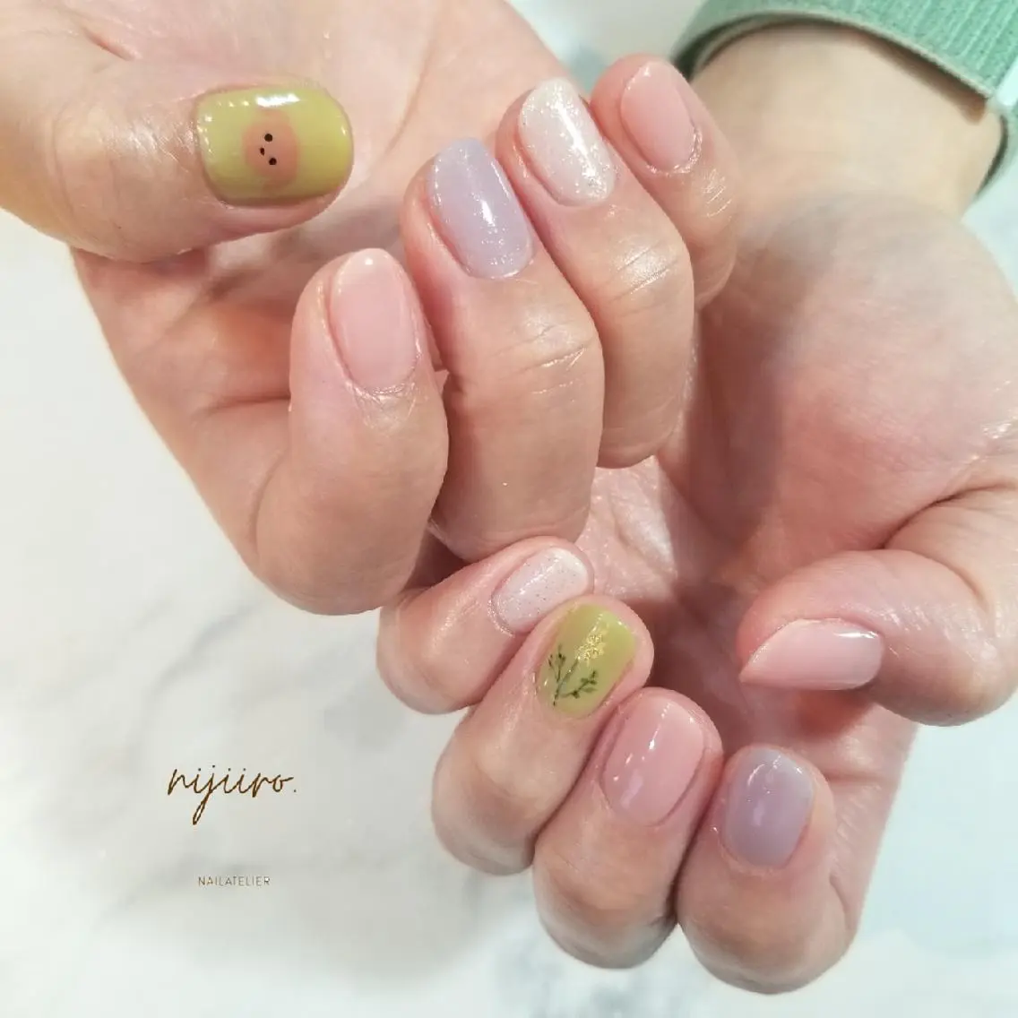 ネイル ハンドネイル nijiiro🌈 サトウのネイルデザイン