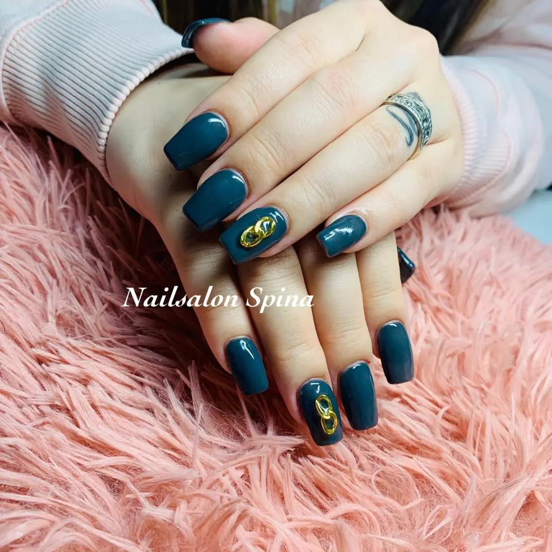 ネイル アートネイル 長さ出し ジェルネイル ワンカラーネイル スカルプネイル Nail&Eye Spina 琴美のマツエク・マツパデザイン