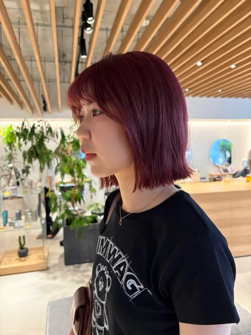 カラー ボルドーカラー ヘアカラー 大庭 鈴歌のヘアスタイル