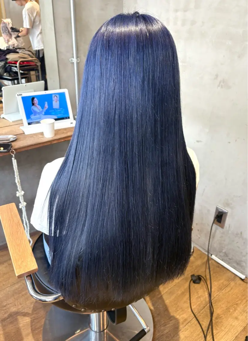 ロング ヘアカラー 井上 麻帆のヘアスタイル