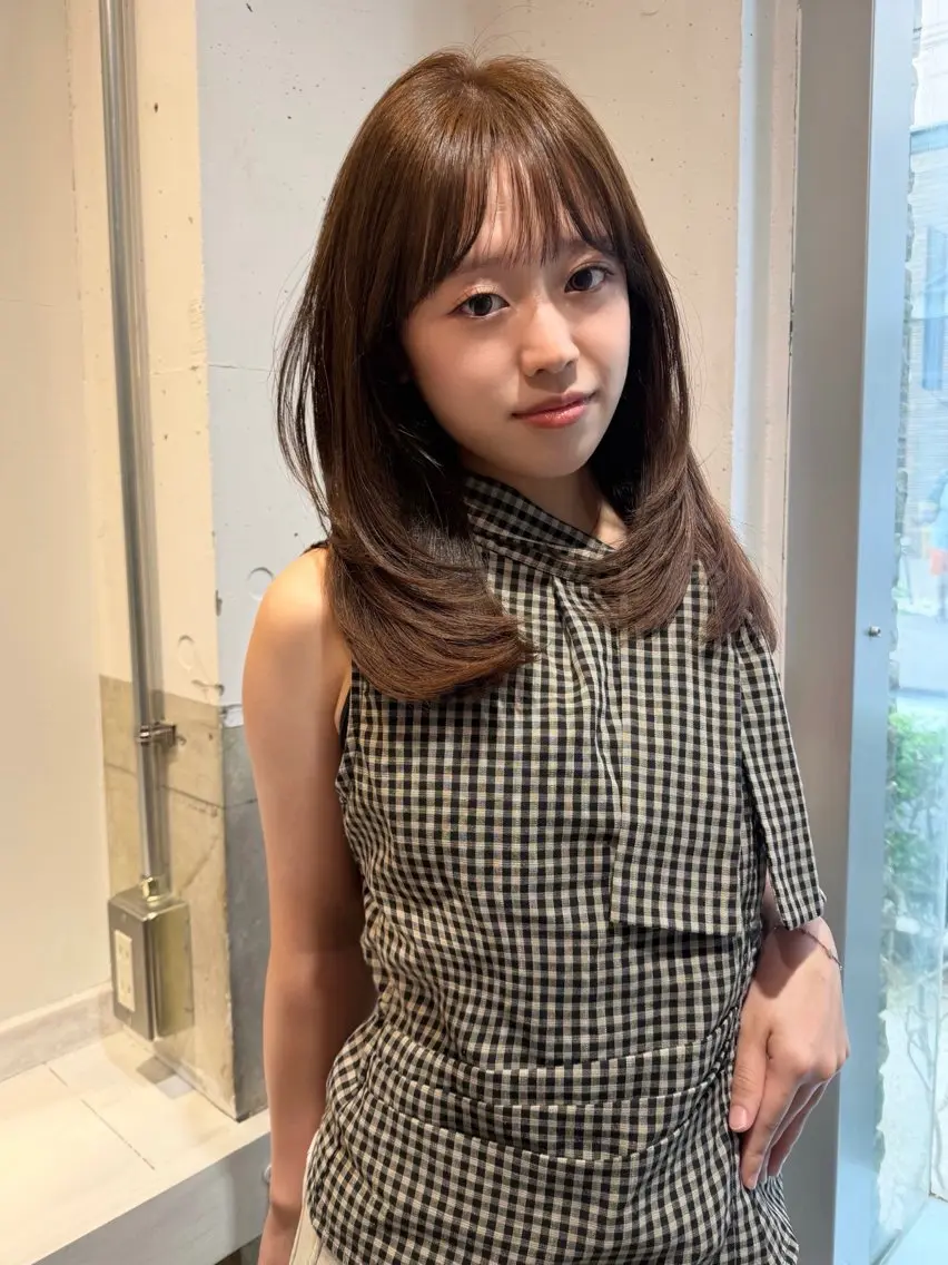 セミロング レイヤーカット 蘭々/レイヤーカット /ナチュラルヘアのヘアスタイル