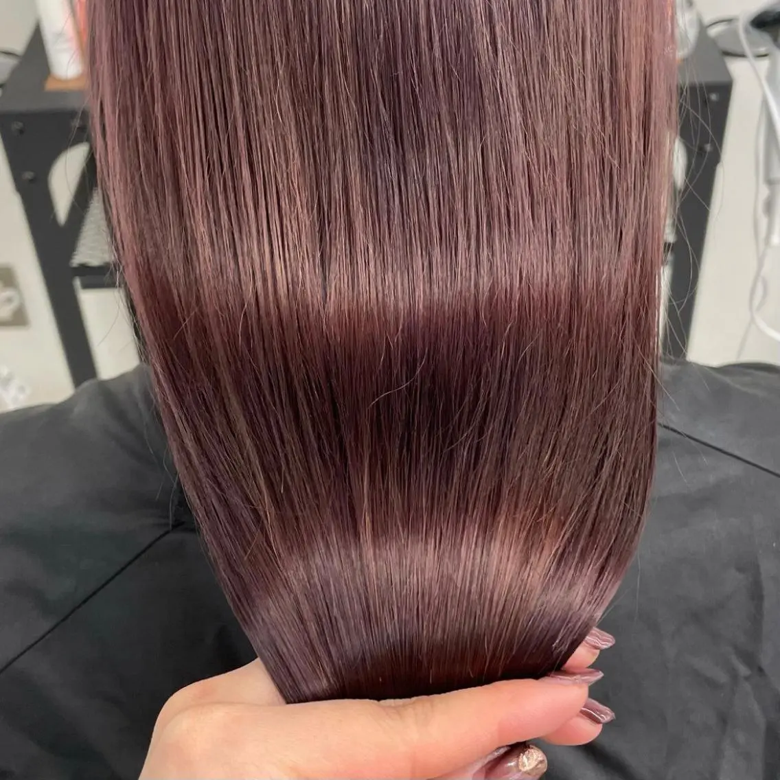 ロング カラー パーマ ヘアアレンジ メンズ キッズ ネイル マツエク・マツパ アイブロウ ピンクカラー 眉カラー カラーマツエク ピンク mona/ ストレートスタイル✨のヘアスタイル