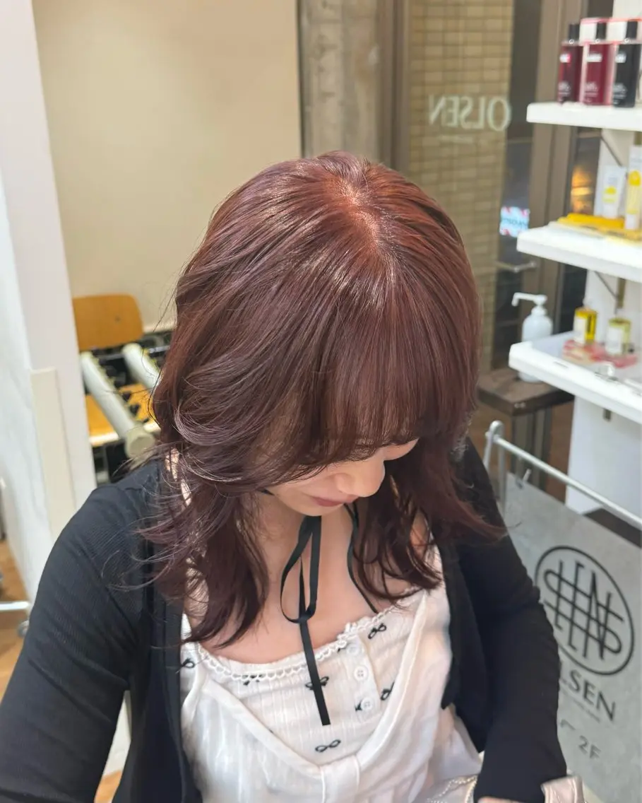 ミディアム カラー ブラウンカラー ピンクカラー ピンクブラウン レッドカラー トリートメント カットモデル募集 suzUkaのヘアスタイル