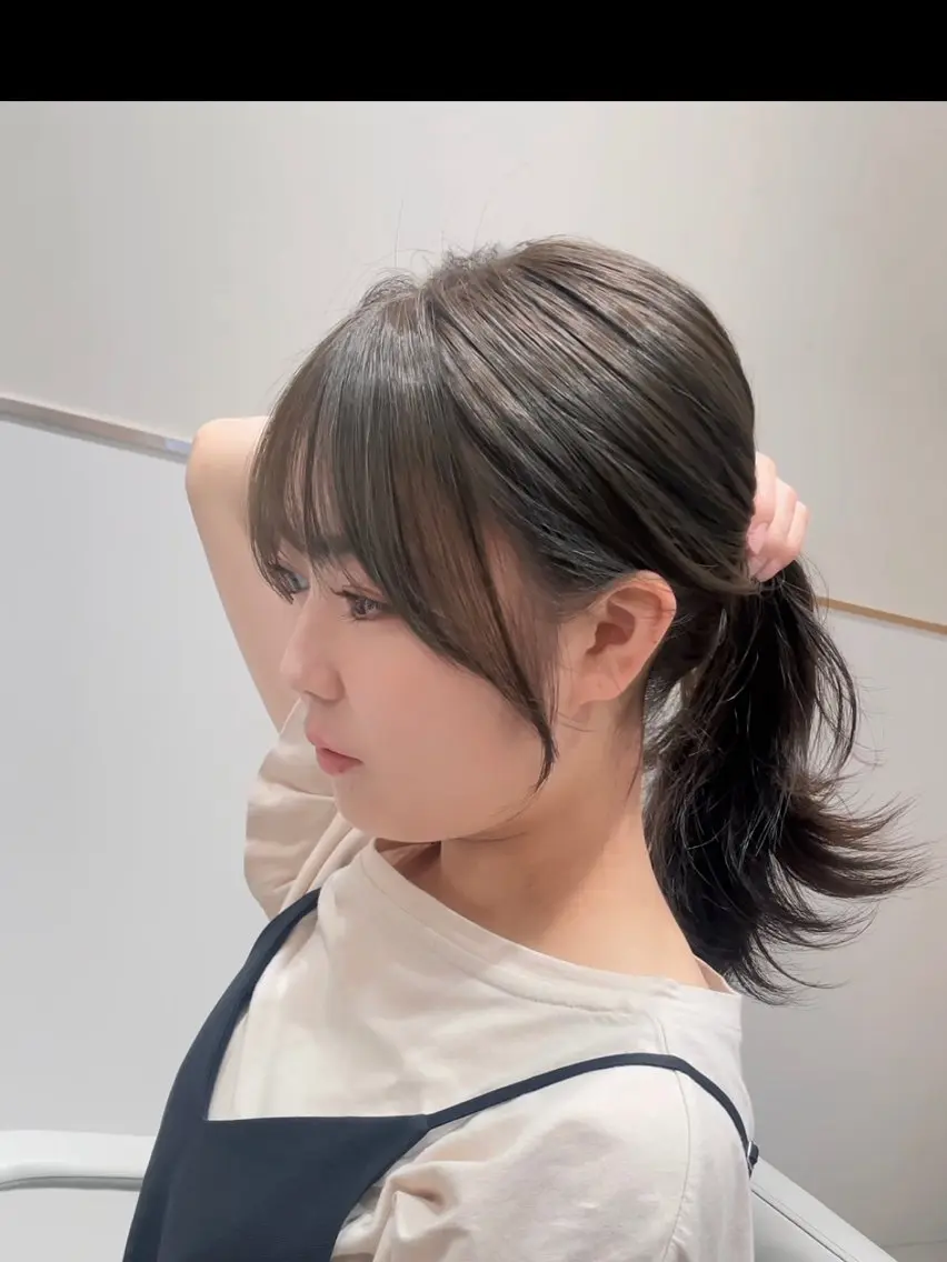 ミディアム レイヤーカット/透明 感カラー🐬永井瑠栞のヘアスタイル