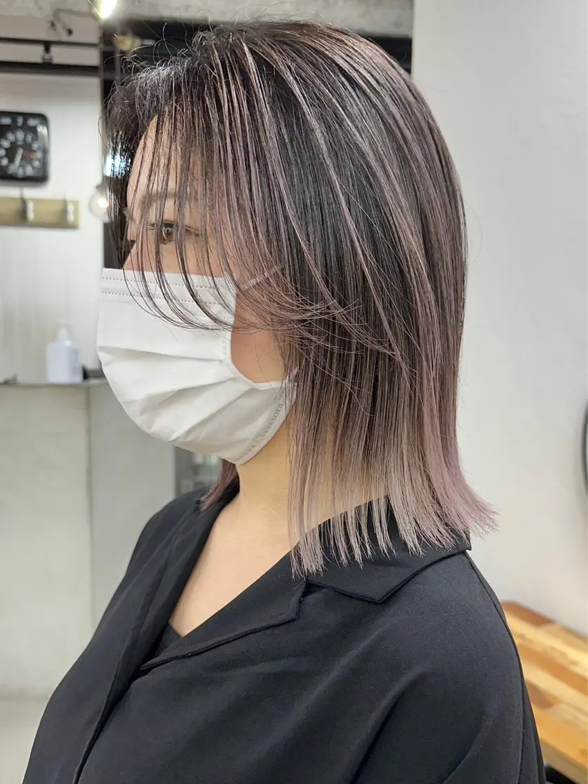ミディアム カラー ハイライトカラー ハイライト トリートメント RYOSUKE ハイトーンのヘアスタイル