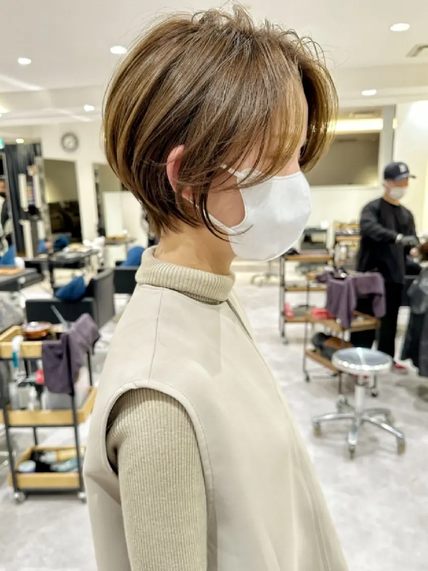 ショート 山嵜 菜織のヘアスタイル