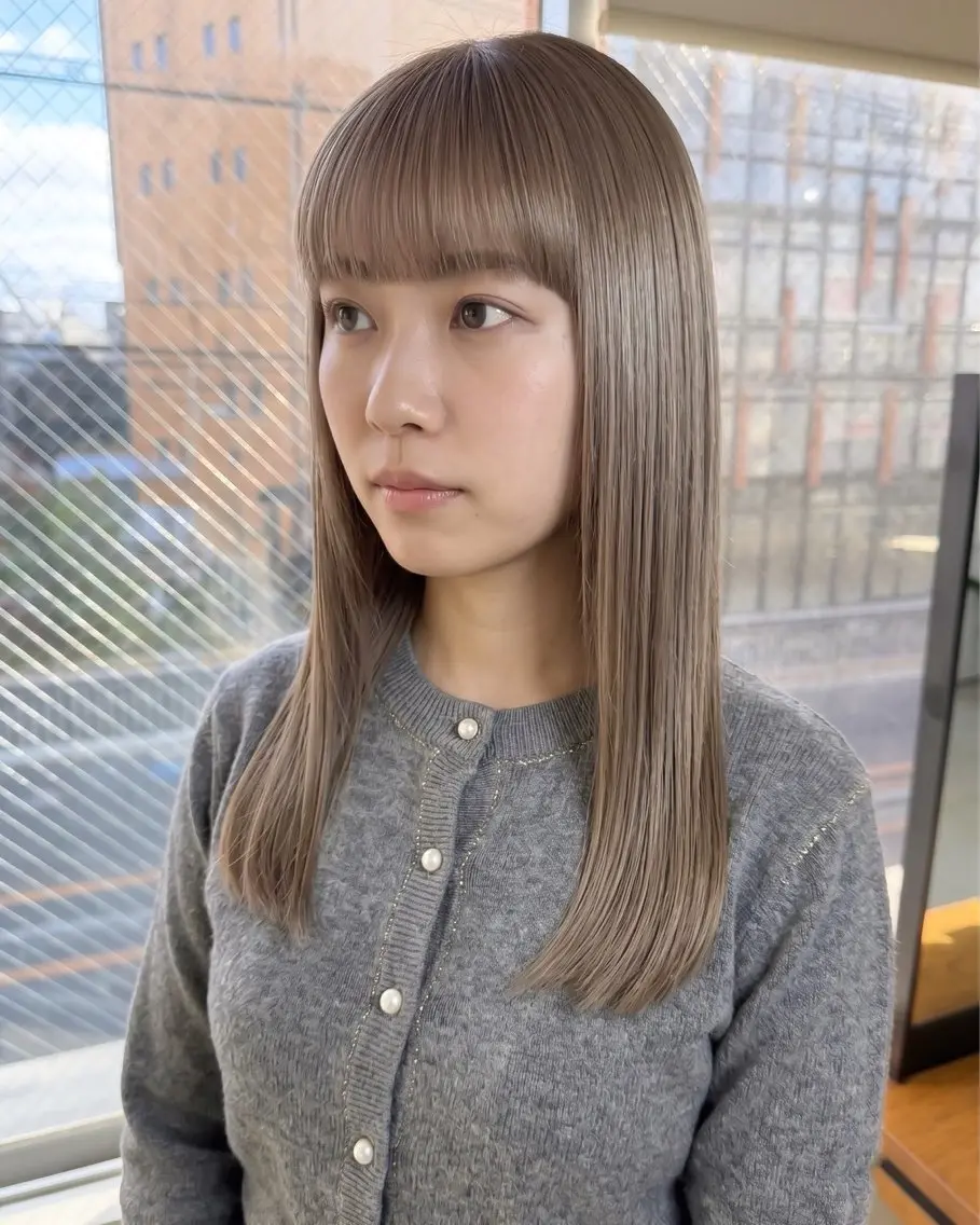 ロング カラー カット ヘアカラー 桃木 杏奈のヘアスタイル