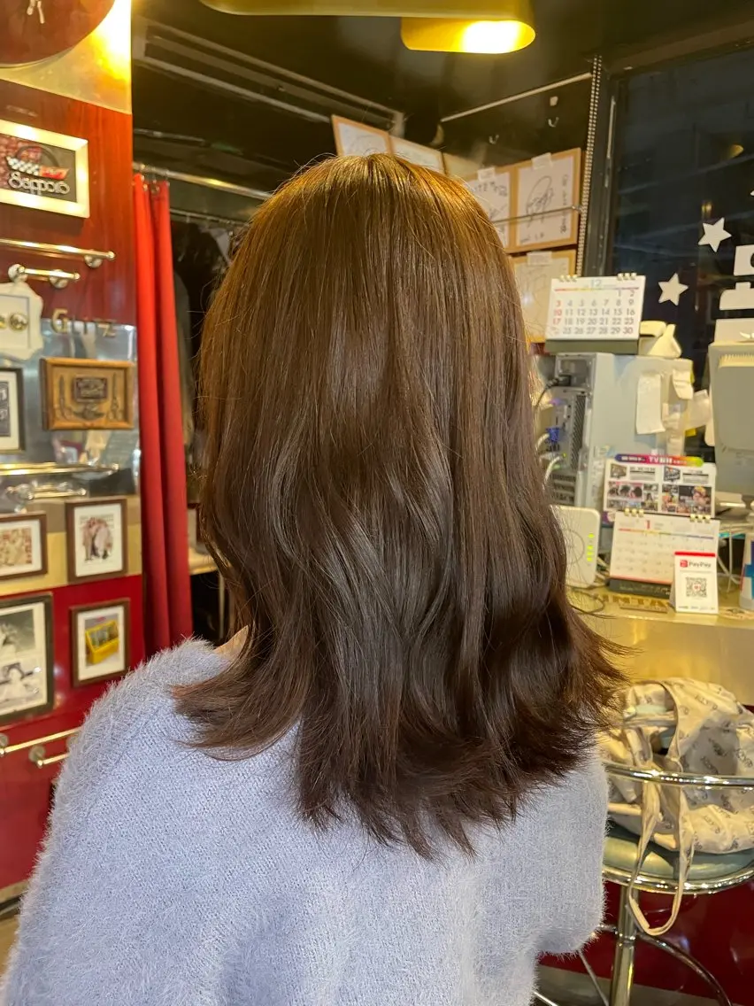 セミロング カラー アッシュ ブラウンカラー ショコラブラウン トリートメント 👑派手髪/カット 👑ANRYのヘアスタイル