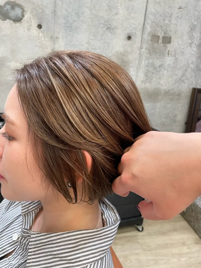 ショート カラー ハイライトカラー ハイライト 東 史夏のヘアスタイル