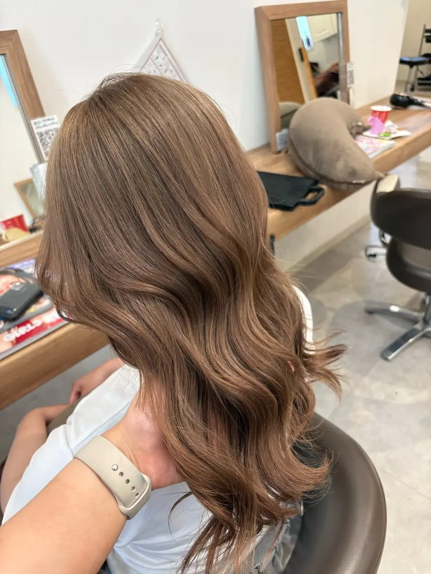 ミディアム ヘアカラー 渡邊 玲来のヘアスタイル
