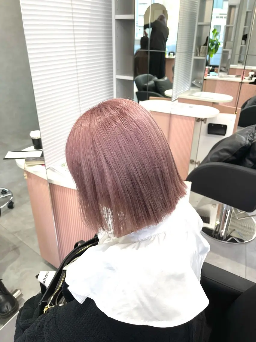 セミロング ボブ 岸田 悠佑のヘアスタイル