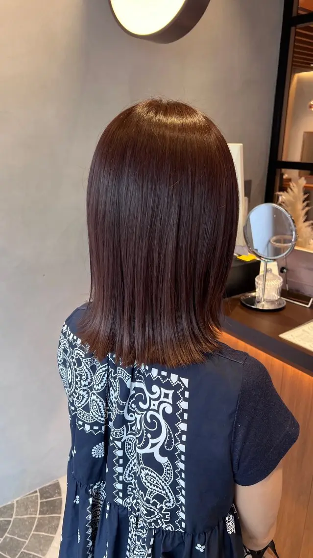 ミディアム 小山 優香のヘアスタイル