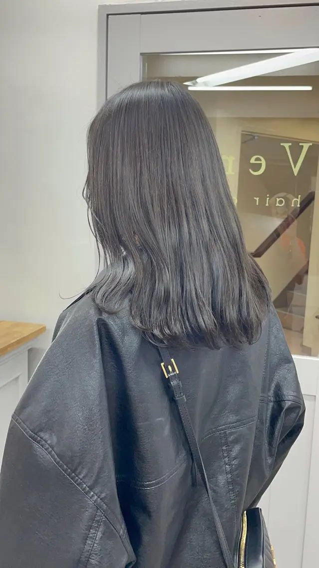 セミロング カラー ショートカットモデル 🧃Shionのヘアスタイル