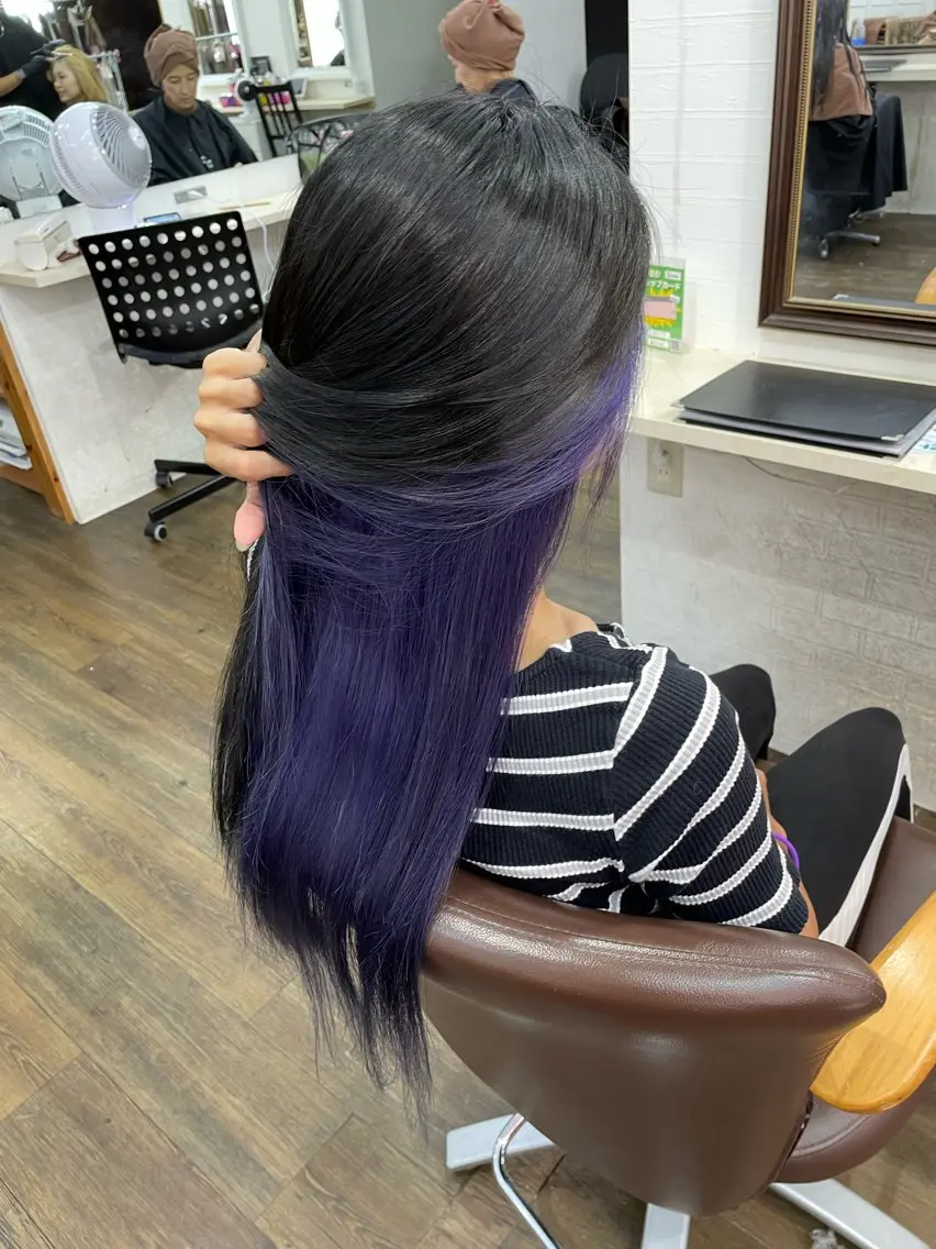 ロング 横浜🦋ハイトーン 🫐シャドウルーツのヘアスタイル