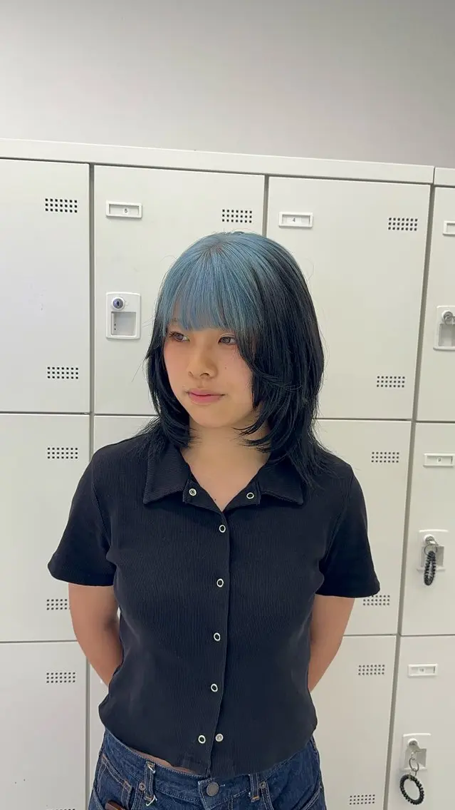 ミディアム カラー ヘアアレンジ ヘアカラー トリートメント ヘッドスパ ヘアセット ウルフカット×ハイ トーン職人🤍ゆうひのヘアスタイル
