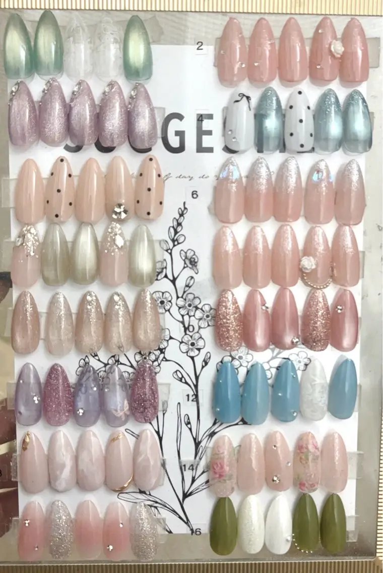 ネイル ハンドネイル Bitty💟 Marinのネイルデザイン