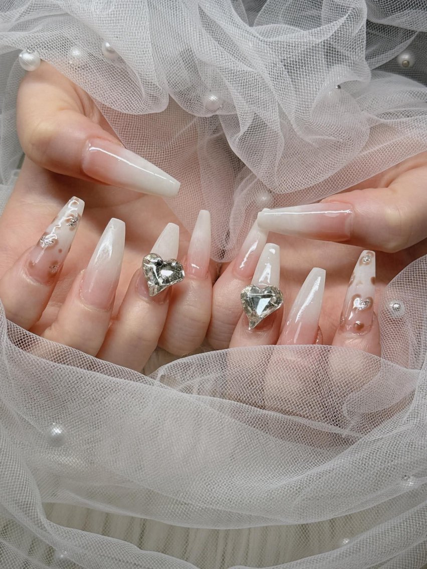 ネイル Lee Nailsのネイルデザイン