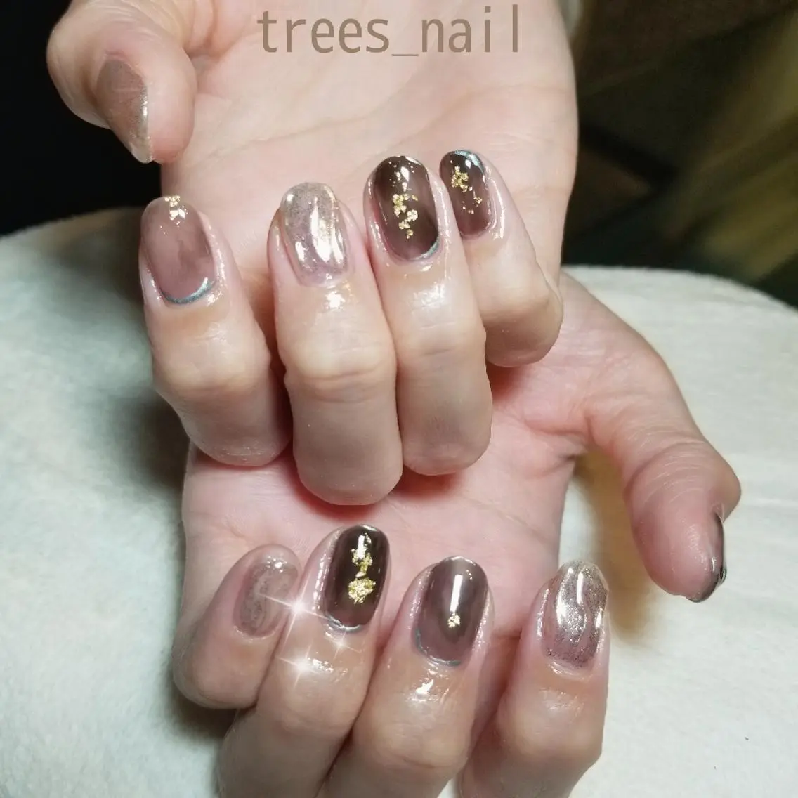 ネイル アートネイル ブラウン ミラーネイル ニュアンスネイル 冬ネイル ハンドネイル フットネイル trees_ nailのネイルデザイン