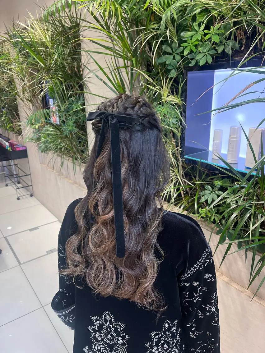 ロング パーマ ヘアアレンジ 海外ネイル/ トレンドネイル/美波のネイルデザイン