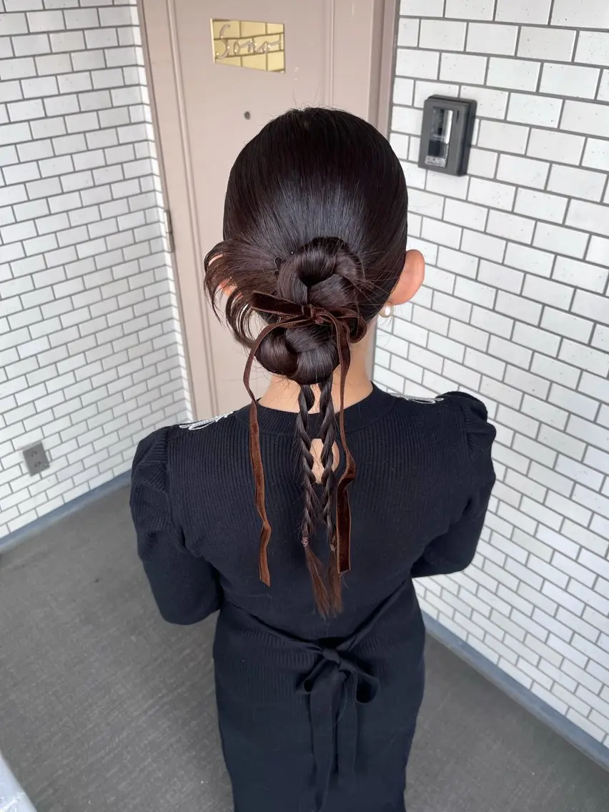 【土日祝限定✨】参列・ライブ前に🐬💕ヘアセット«シニヨン✻編みおろし✻ハーフアップ✻ハーフツイン»の写真