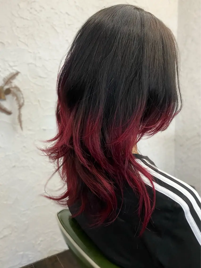 セミロング カット ヘアカラー 末吉 慶多のヘアスタイル