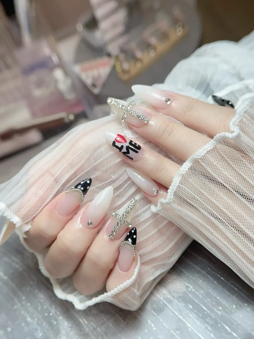 ネイル AKI AKIのネイルデザイン