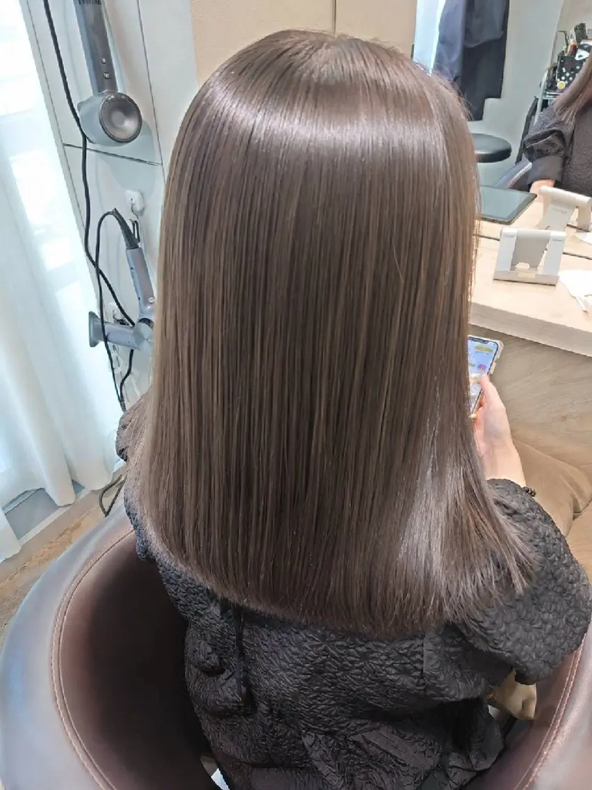 ミディアム ケアカラー 縮毛矯正✨艶髪 シノハラ✨髪質改善のヘアスタイル