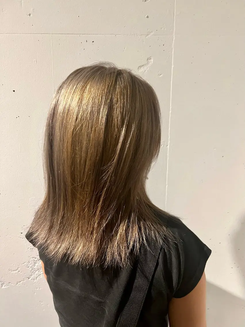 ミディアム カラー キッズ ヘアカラー トリートメント ヘッドスパ カラースペシャリスト しょう🧑🏼‍🎨のヘアスタイル